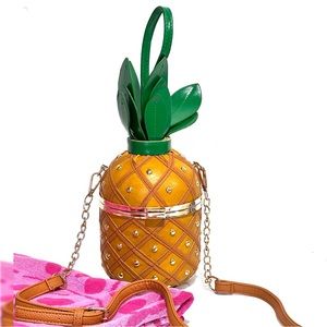 NWT New 3D Pineapple Shaped Clutch Wristlet Crossbody Handbag
